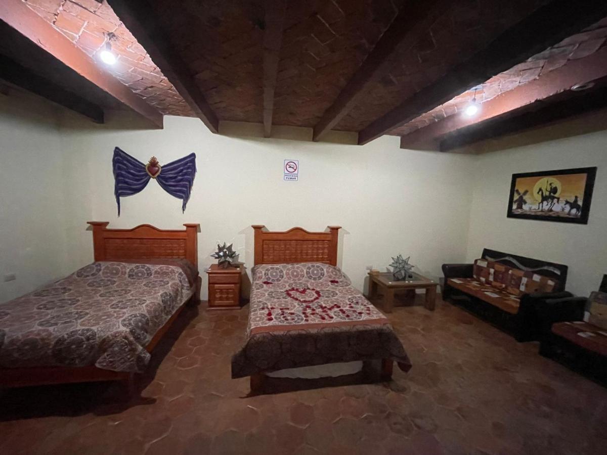 La Casa Del Abuelo Hostel ซานมิเกล เด อาเญนเด ภายนอก รูปภาพ